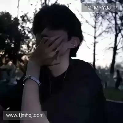 薄霜凤